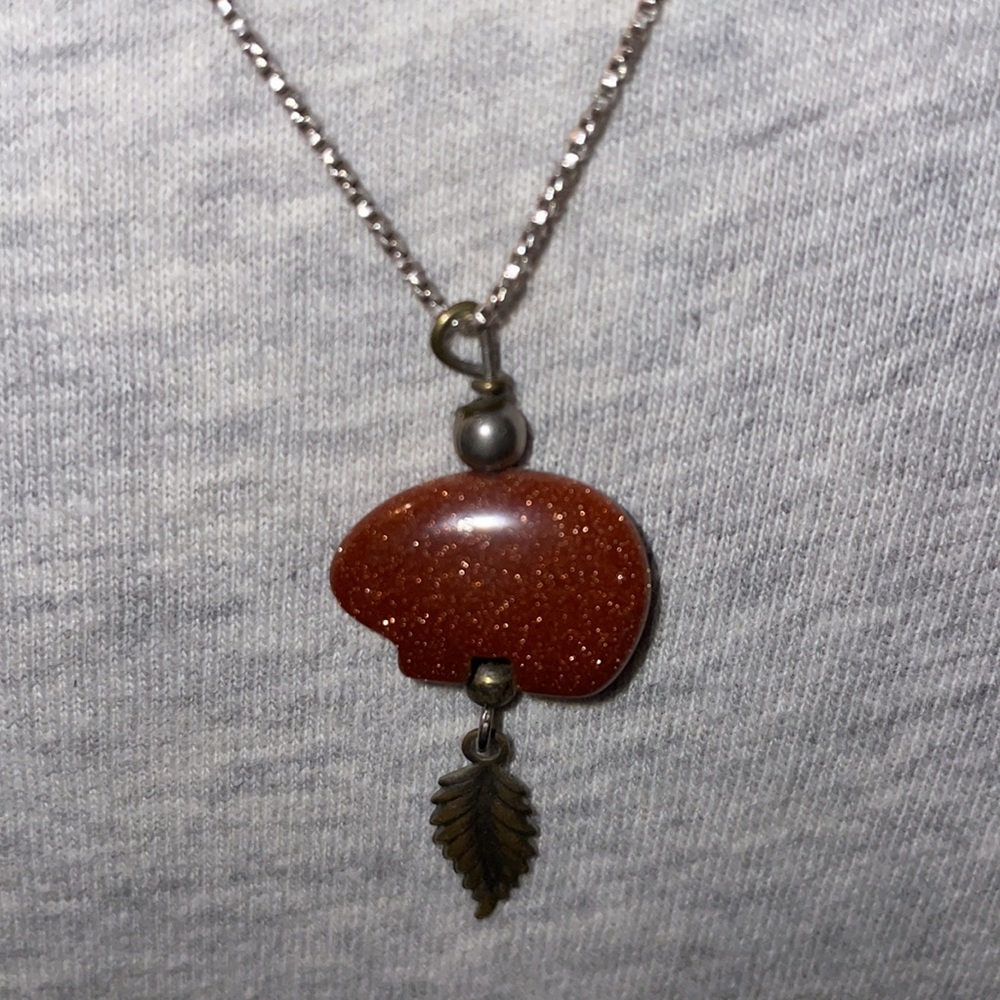Vintage Sterling Silver Native American Bear Clan Pendant with SS feather. - Picture 2 of 4
